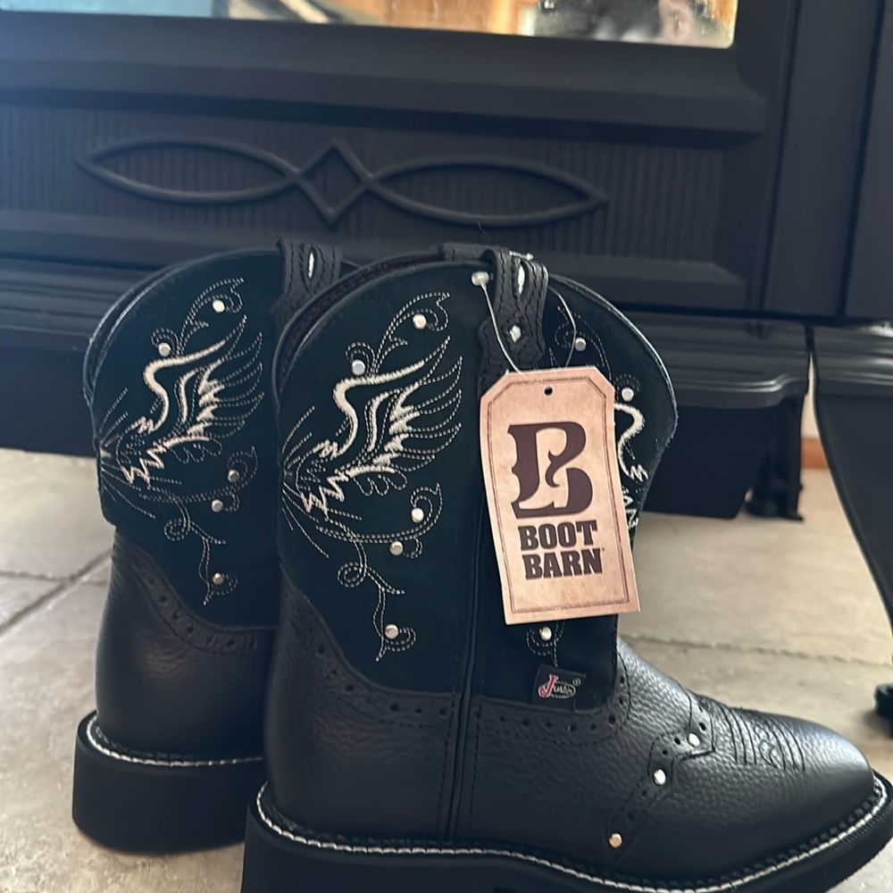 Justin BSQ BLK from Boot Barn. New with tags